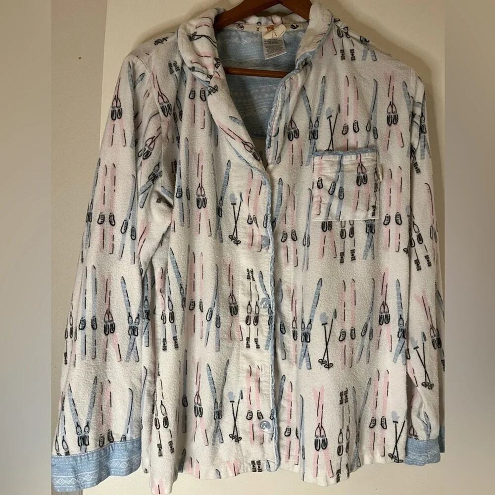 Munki Munki novelty ski print flannel pajamas, size Medium